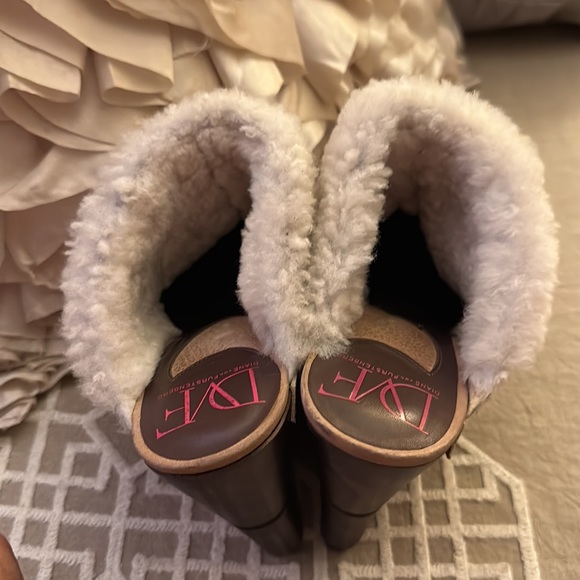 💕Diane Von Furstenberg Suede Clogs❤️ - Picture 4 of 9